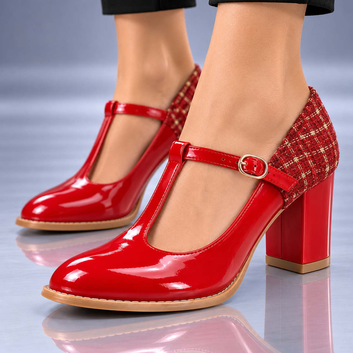 Zapatos de Charol con Tacón y Tira Montserrat