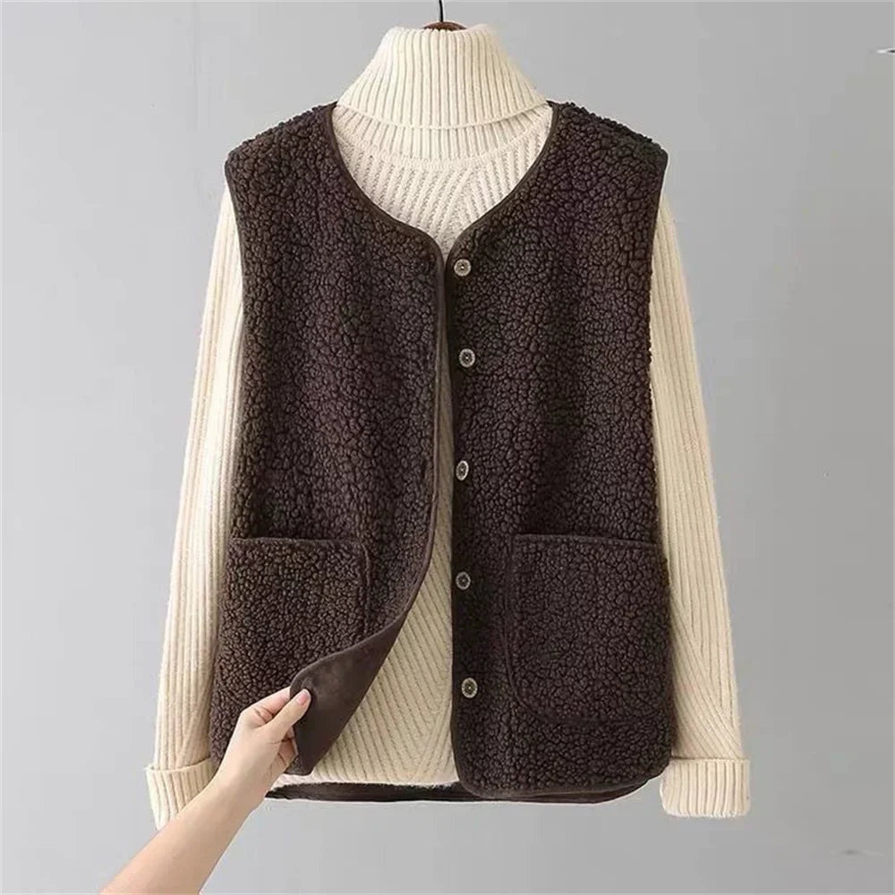 Chaleco de Borreguito para Mujer con Cuello en V y Botones
