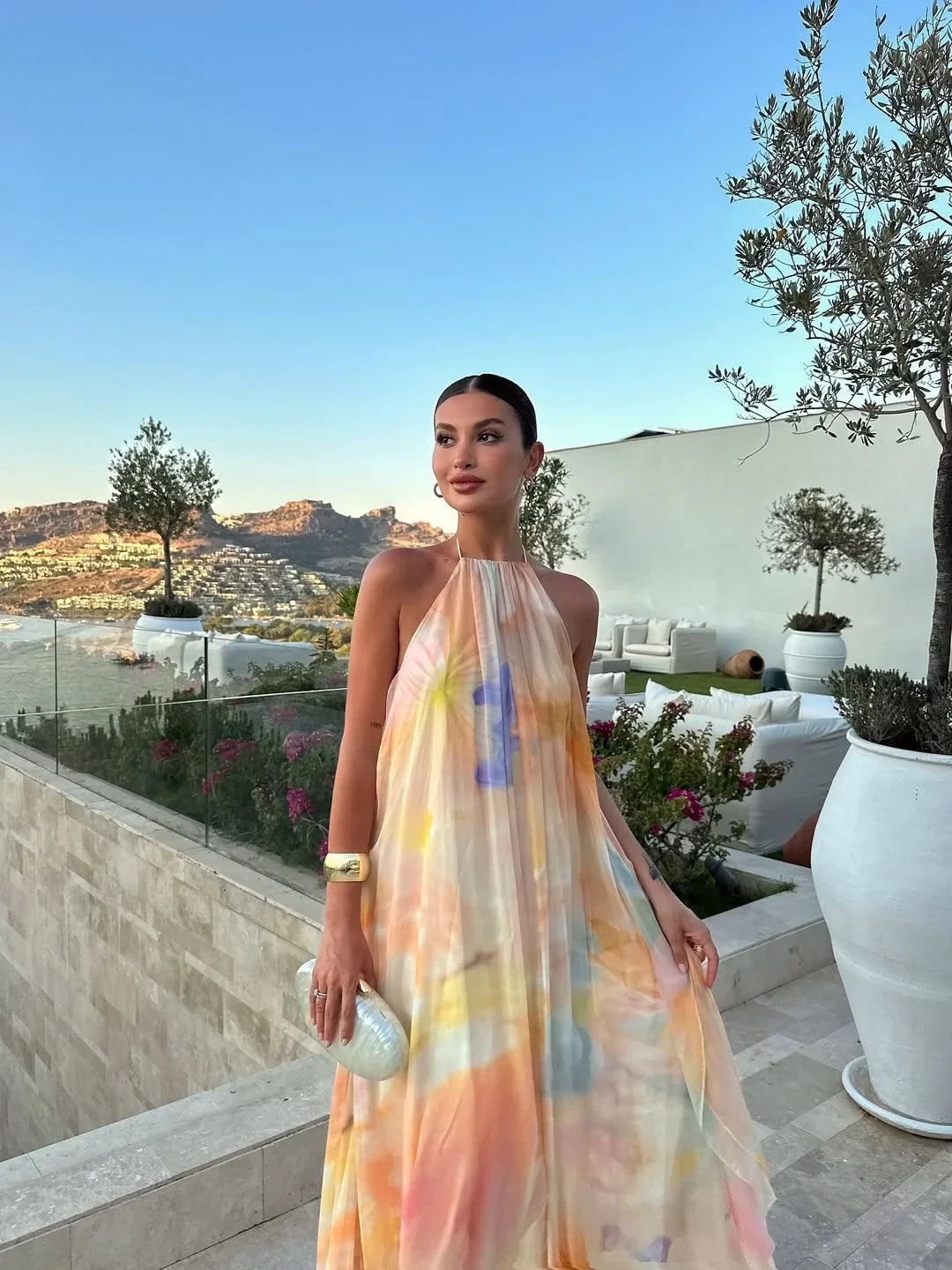 Vestido Aurora Largo Halter con Estampado Artístico